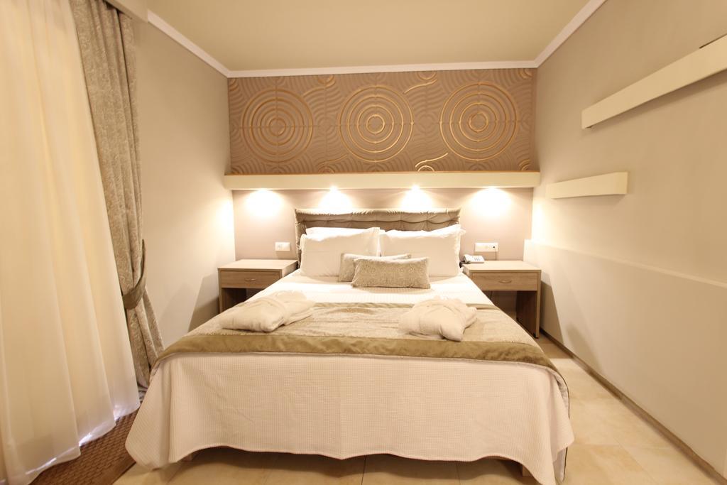 Hotel Mallas Nea Kallikrateia Экстерьер фото
